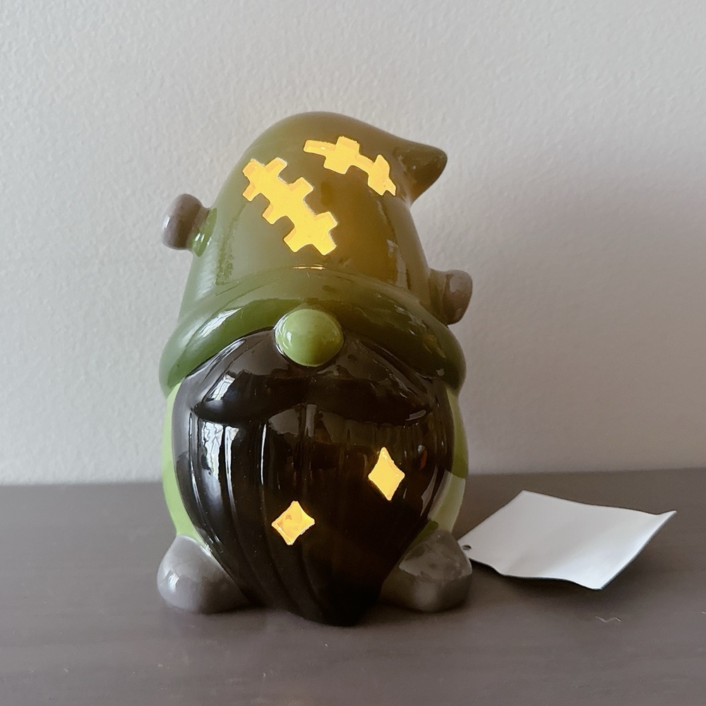🎃 Light Up Gnome New with tags! Halloween decor fall decor - Picture 2 of 9